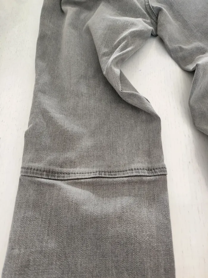 Jean gris La Redoute – 12 ans – Très bon état comme neuf - photo numéro 3