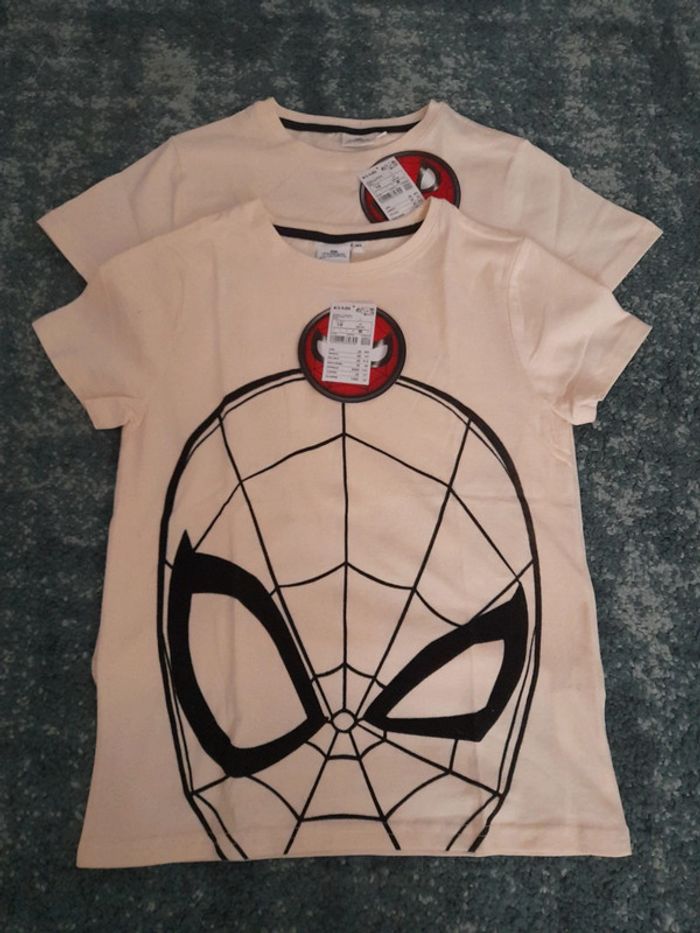 Lot tee-shirt spiderman jumeaux