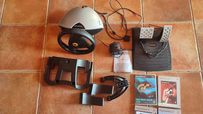 Volant thrustmaster pour console + jeux - photo numéro 2