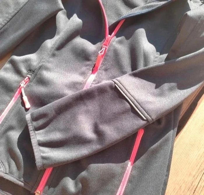 Veste zippée a capuche pour fille Taille 12 ans - photo numéro 4