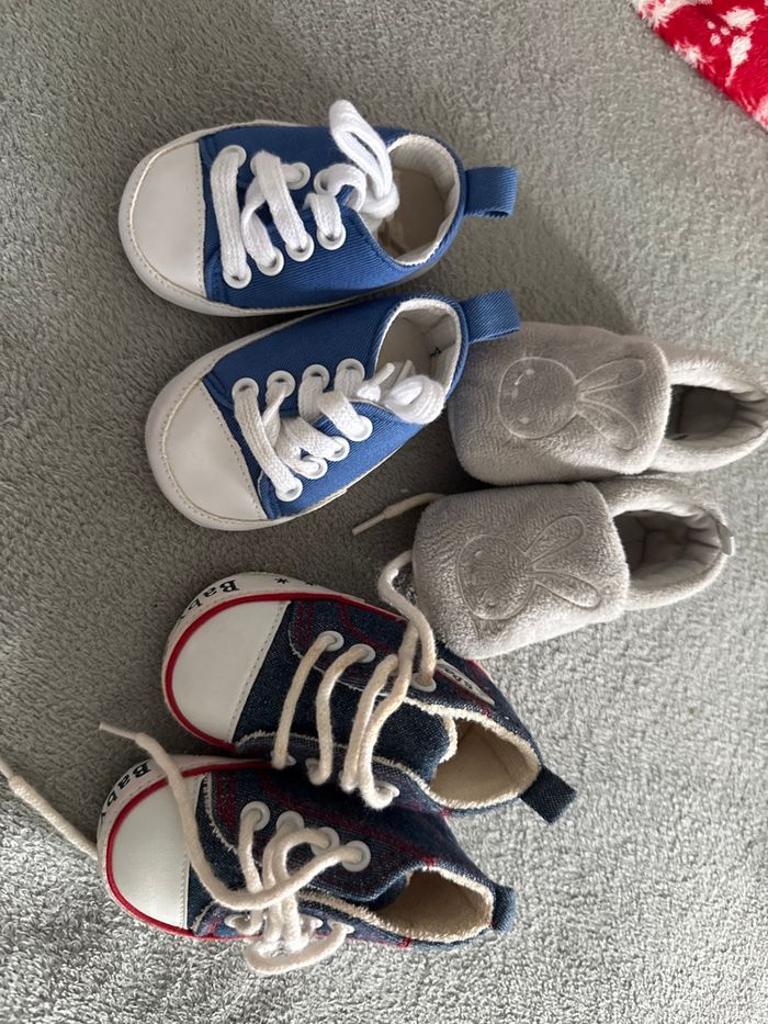 Lot chaussures bébé