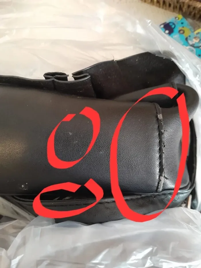 Sac à main noir avec volant, bandoulière, Marque Primark - photo numéro 5