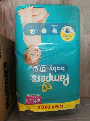 Couches pampers taille 4 +