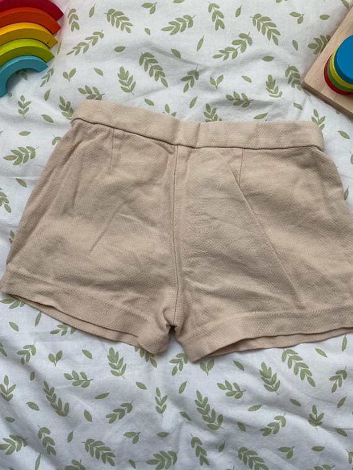 short beige 5/6 ans zara taille réglable - photo numéro 4