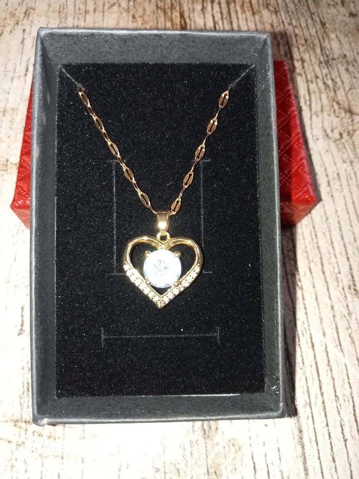 Collier et pendentif coeur - photo numéro 1