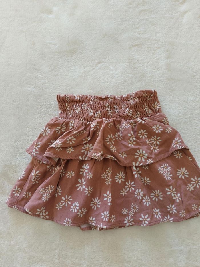 Jupe courte originale 4 ans - photo numéro 3
