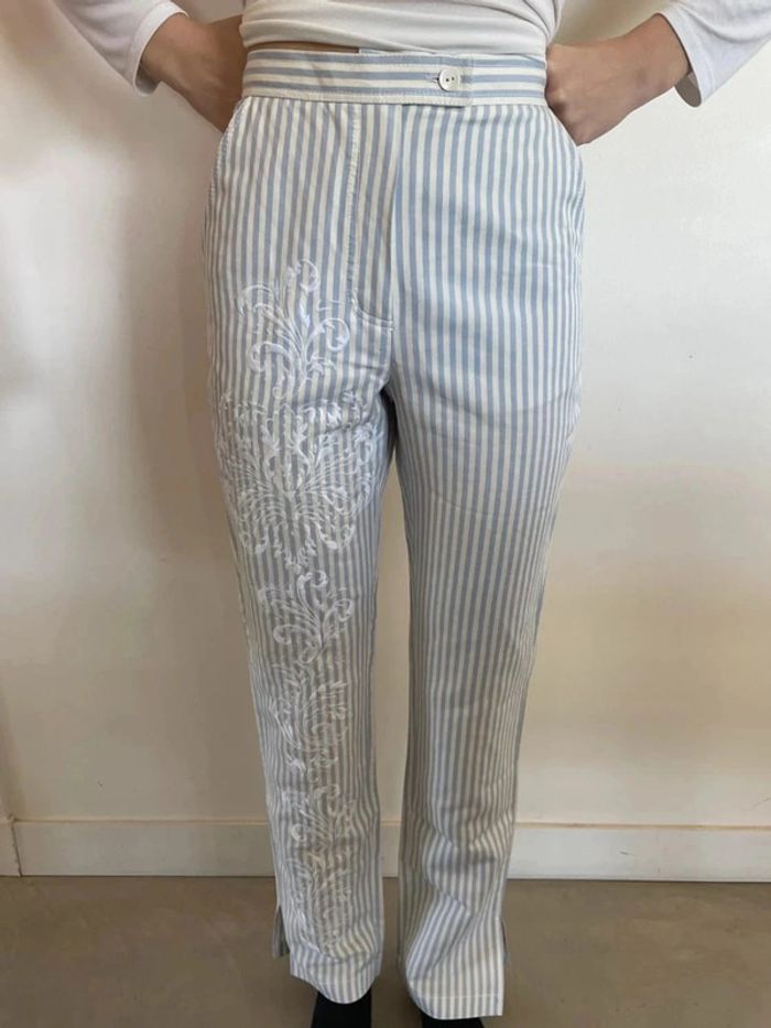 Superbe pantalon brodé et rayures - photo numéro 2