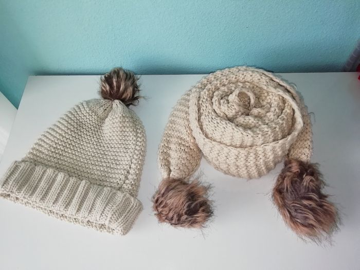 Écharpe et bonnet en laine - photo numéro 2