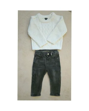92 cm lot jean slim effet delave et pull torsadé