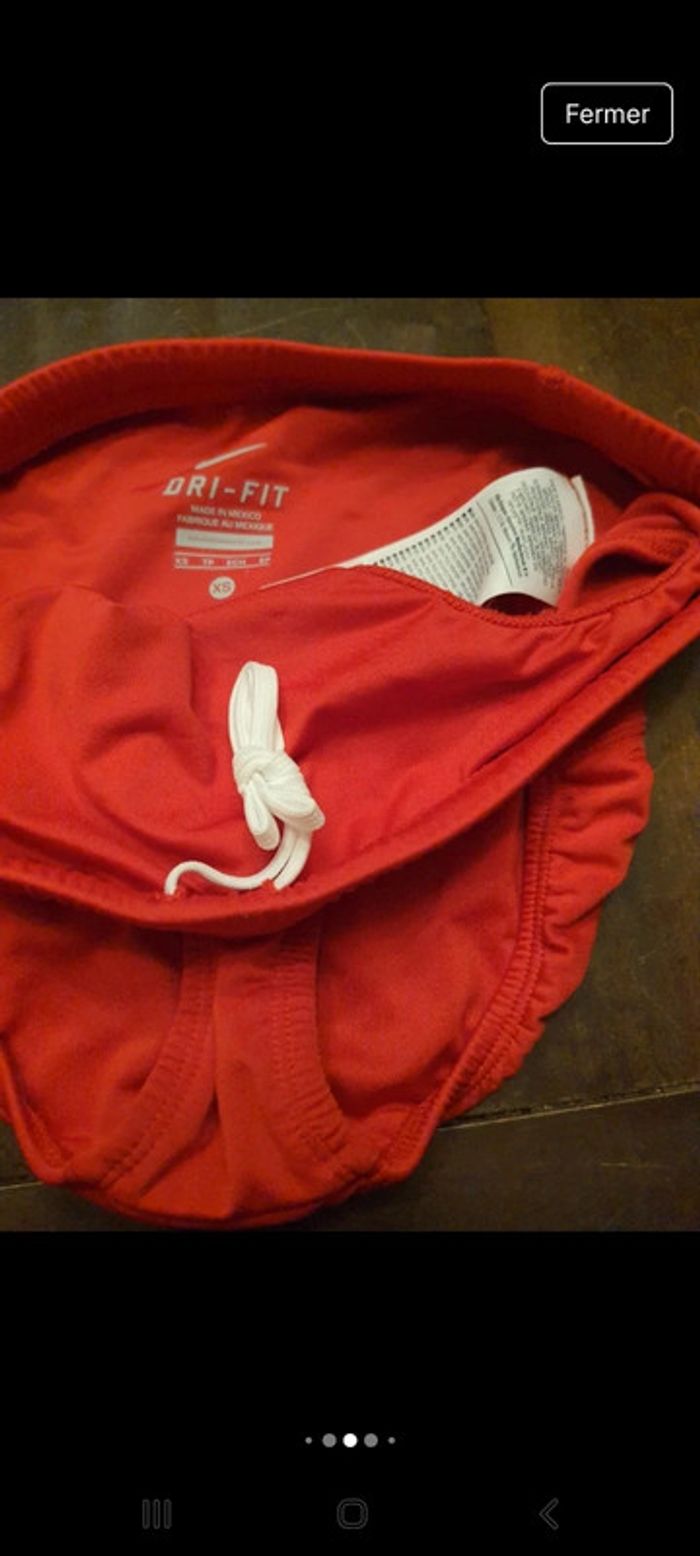 Short de course Nike rouge femme XS neuf - photo numéro 10