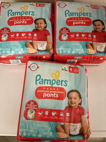3 paquets couches Pampers pants premium taille 4 neuf 