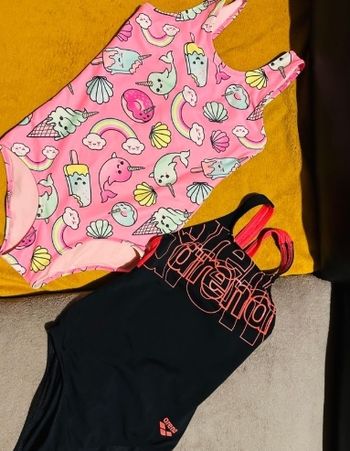 2 maillots de bain 1 pièce