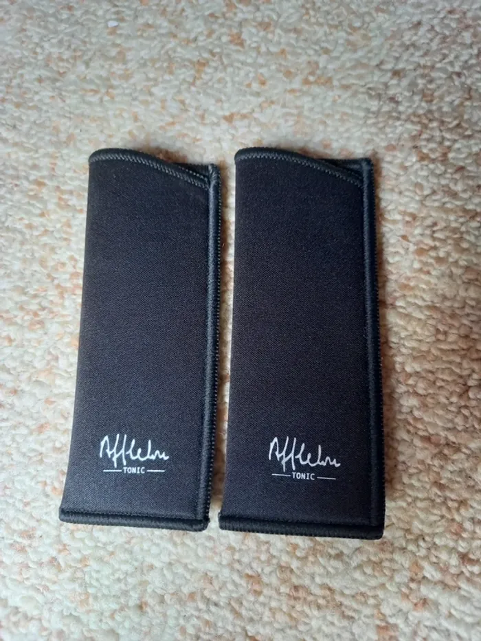 Étui à clips de lunettes