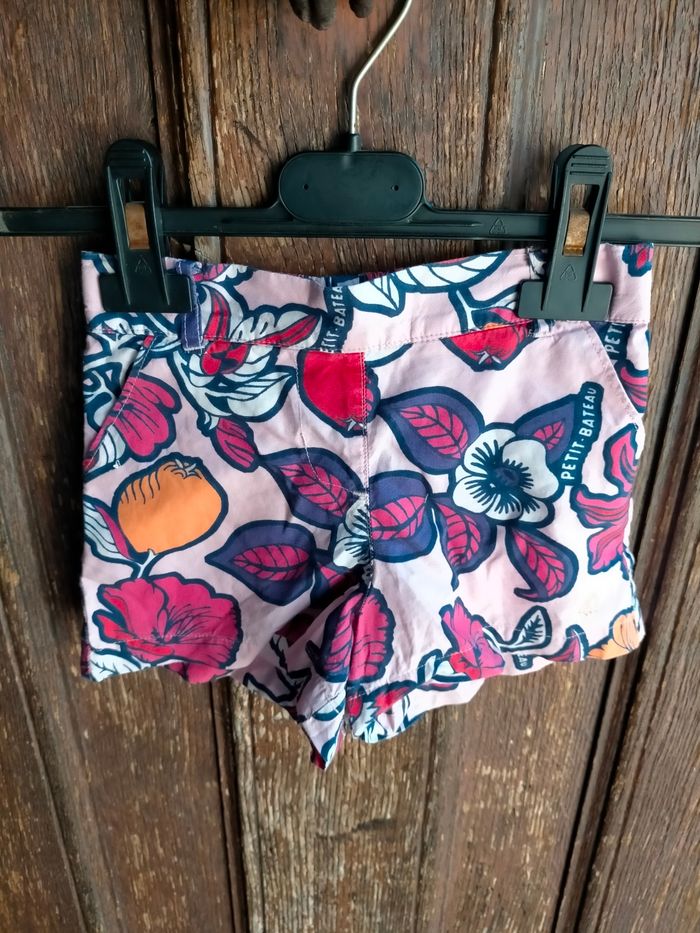 Très joli short Petit bateau 4 ans - photo numéro 1
