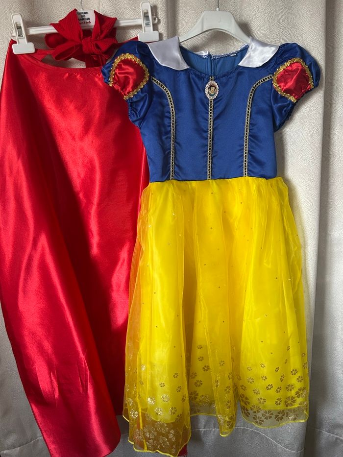 Cape et Robe de princesse Blanche neige 8-9 ans - photo numéro 2