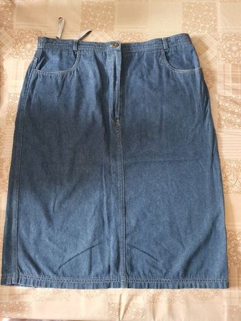 Jupe jeans marque Damart T 40