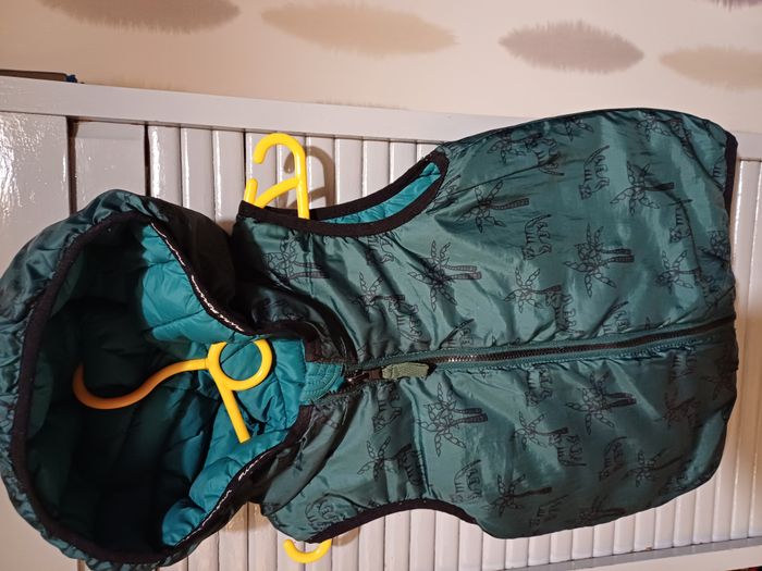 veste réversible sans manche avec capuchepour garçons Taille 3 ans