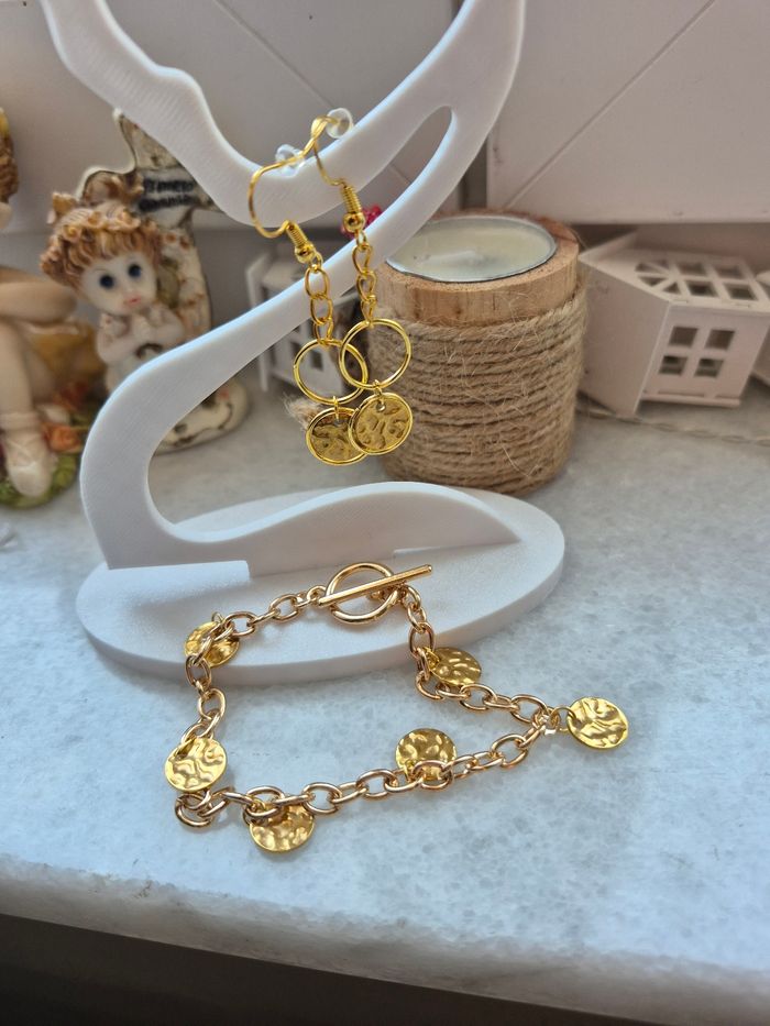 Set boucles d'oreilles et bracelet. - photo numéro 2