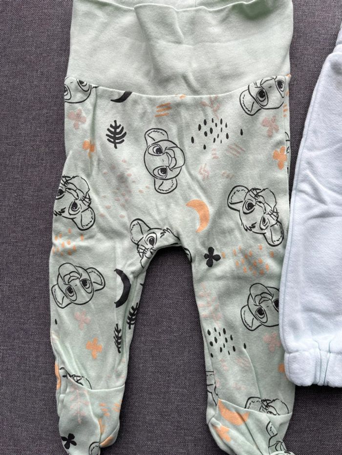 2 pantalons Disney - photo numéro 3