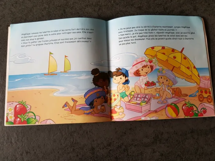 Livre Charlotte aux fraises à la plage - photo numéro 3