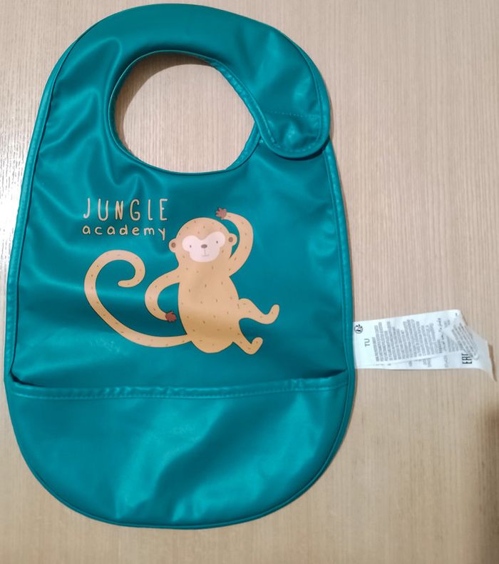 Kiabi bavoir bavette plastifié singe