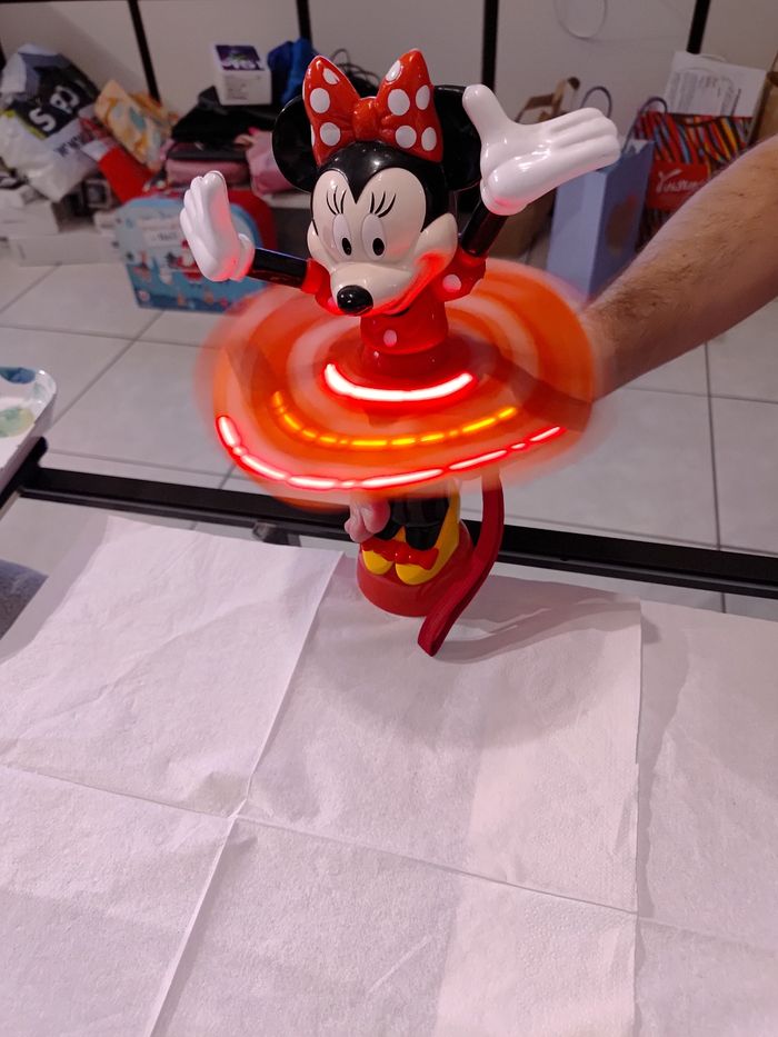 Jouet tourne lumineux  Minnie Mouse - photo numéro 2