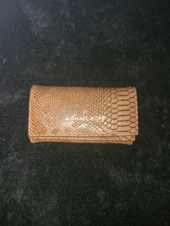Grand portefeuille marron