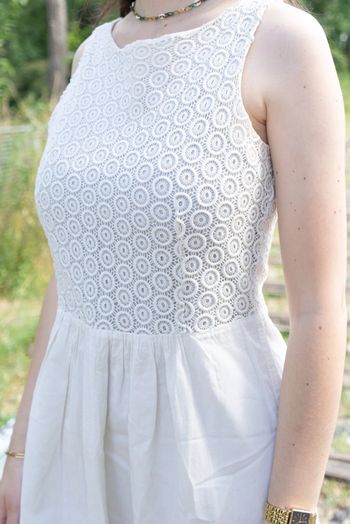 Jolie robe d’été ajourée blanc crème taille 38 123 Paris