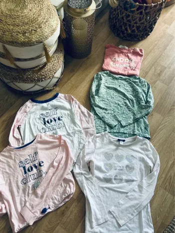 Lot de t-shirt fille 10ans neuf