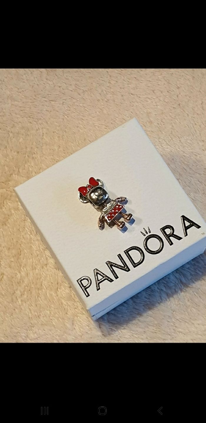 Charm Pandora >< Disney "Minnie Robe" - Edition Limitée