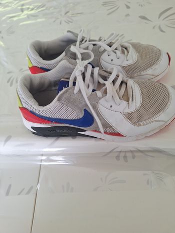 Baskets pointure 38 Nike. 