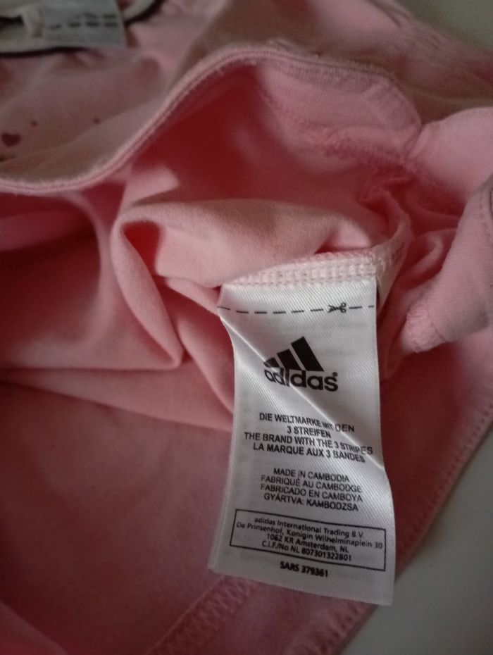 Tee-shirt , 3 ans ,manches longues , coton rose ,blanc et paillettes , Adidas . État neuf - photo numéro 8