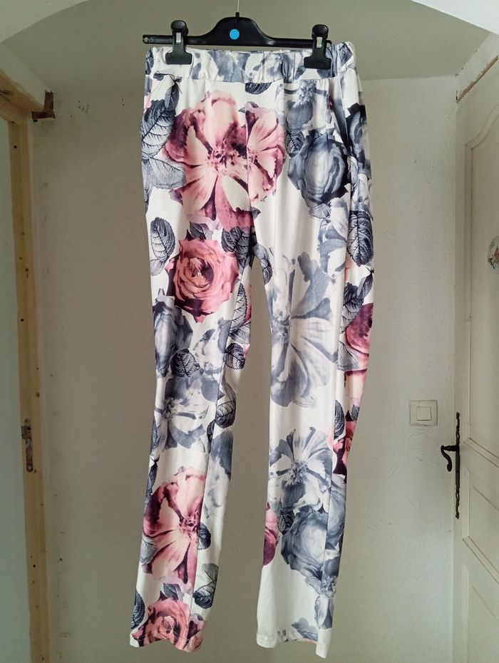 Pantalon fluide fleuriinde