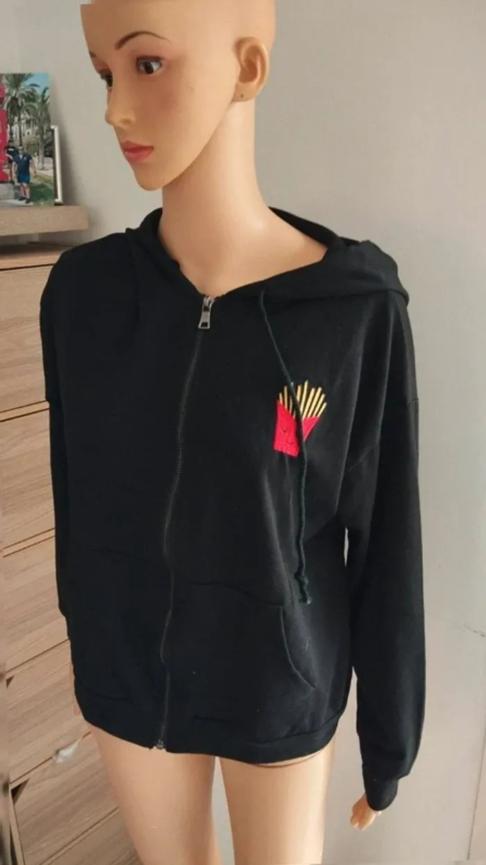 Gilet zippé noir avec motifs taille m/l femme - photo numéro 6