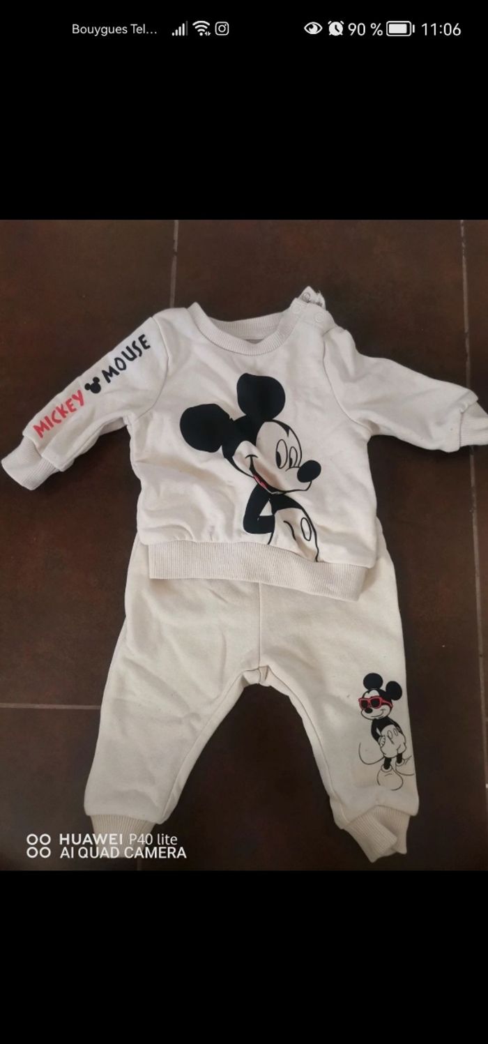 Ensemble Mickey