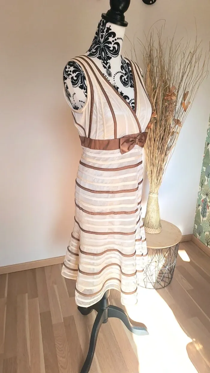 Somptueuse robe de cérémonie très élégante Sagaie en taille 40 - photo numéro 3