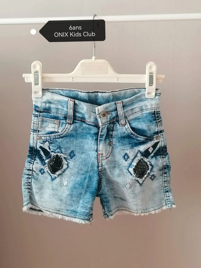 Short en jeans brodé et strass 6ans