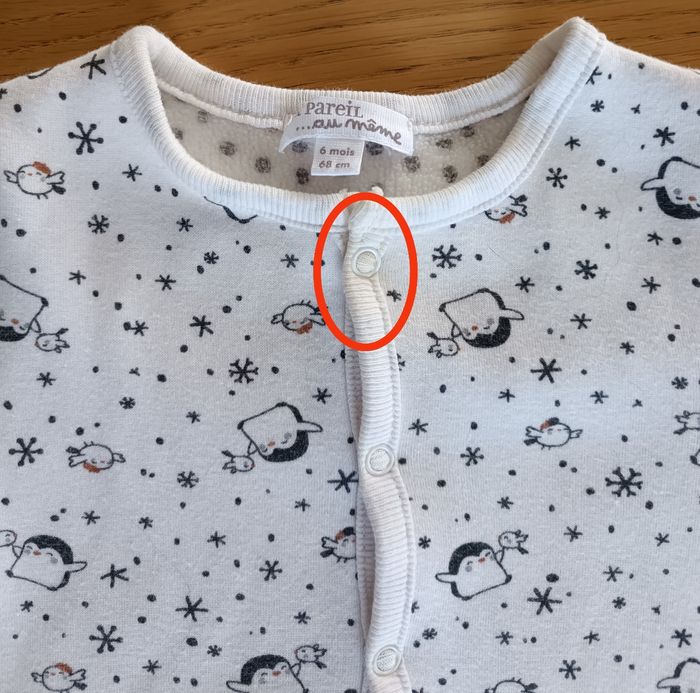 LOT : 1 pantalon + 3 gilets + 1 pull = 5 vêtements 6 mois 63-69 cm fille - photo numéro 5