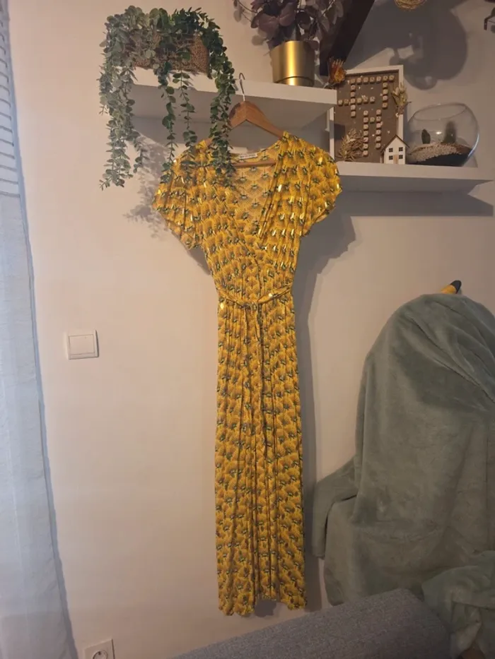 Robe longue neuve - photo numéro 2