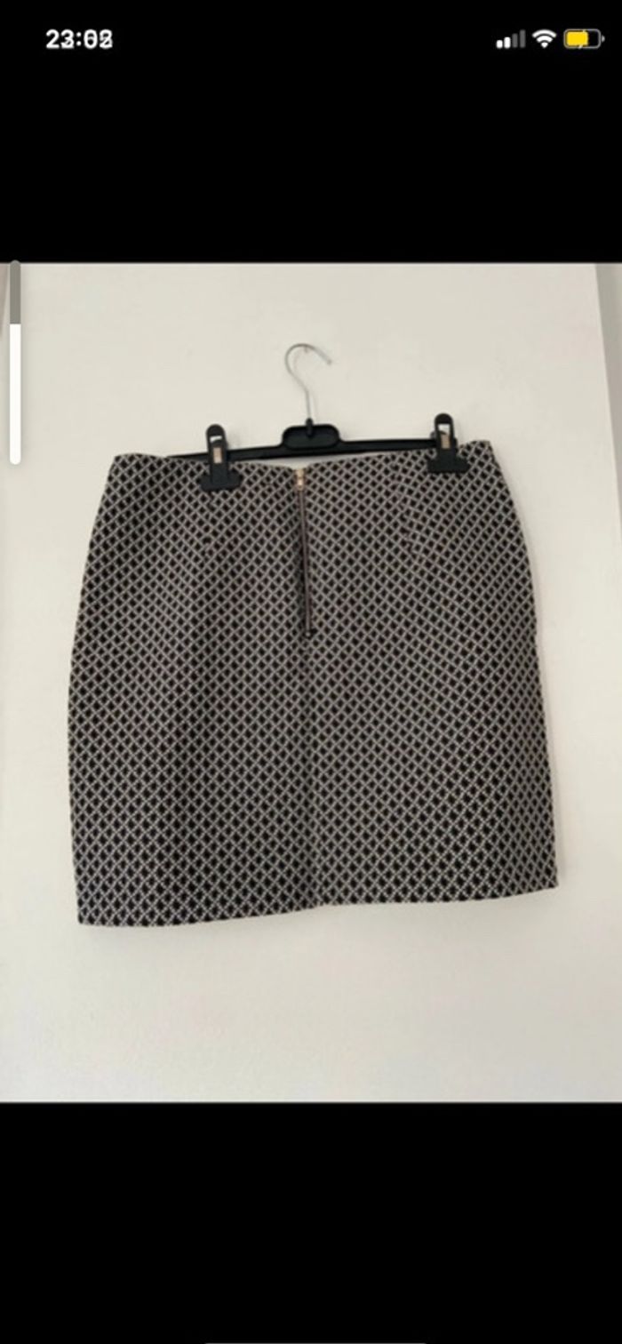 Jupe courte - photo numéro 2