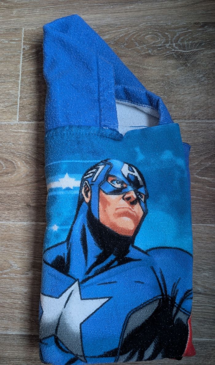 Cape de bain/Poncho Captain America - photo numéro 2