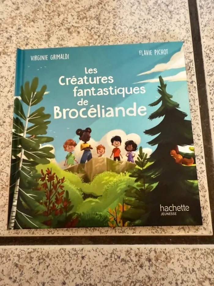 Livre les créatures fantastiques de brocéliande