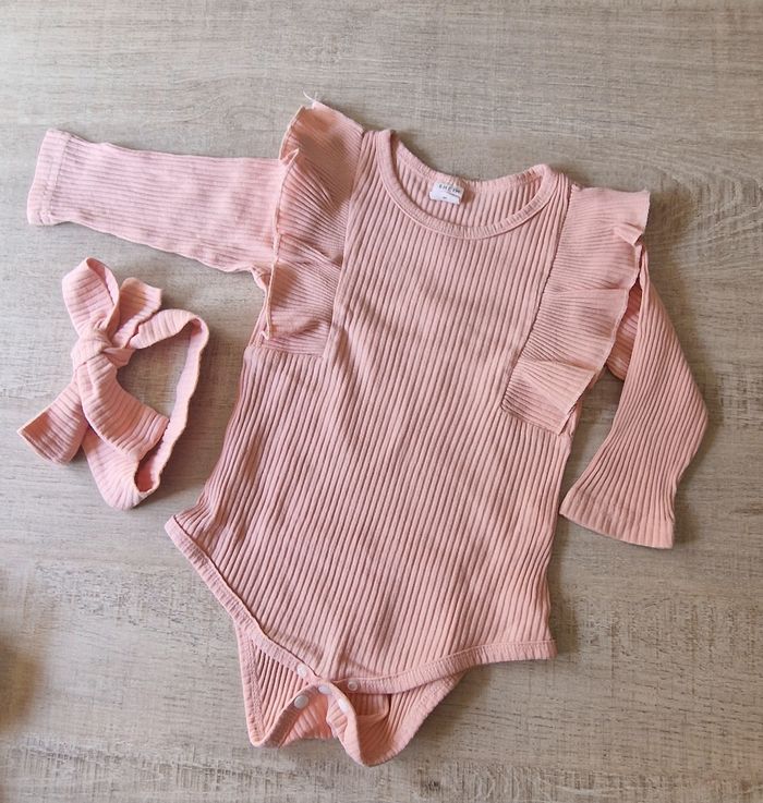 Jolie petite tenue 18 mois - photo numéro 2