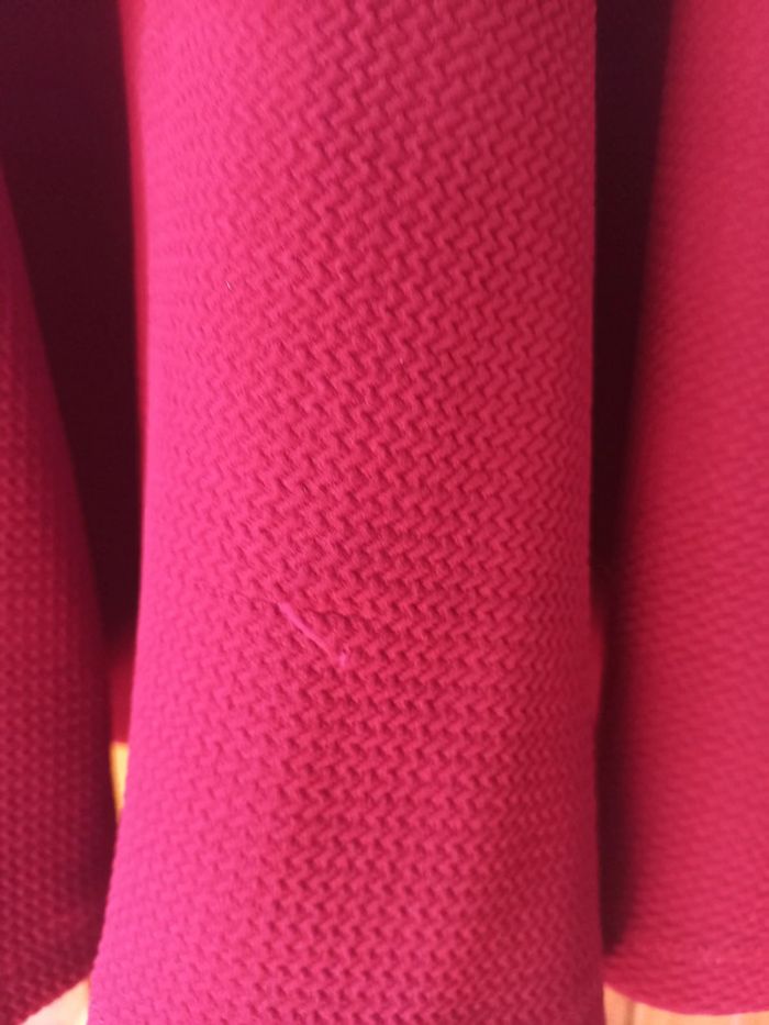 Robe patineuse bordeau décolleté en V - photo numéro 5