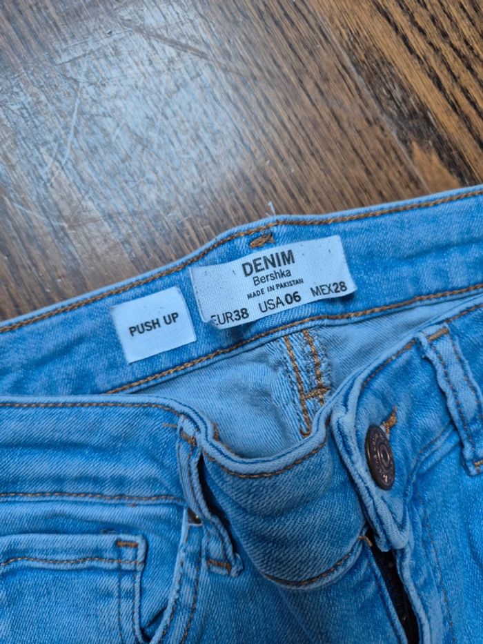 Jean push up bershka à trous - photo numéro 3