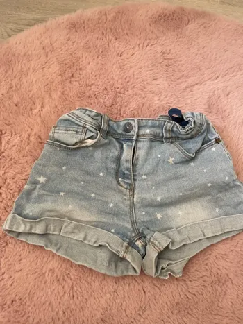 Short jean court taille modulable