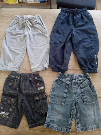 Lot 4 pantalons 2 ans