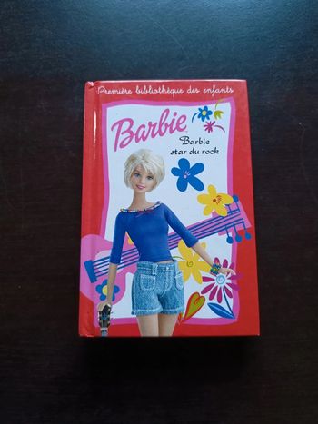 Livre BARBIE STAR DU ROCK