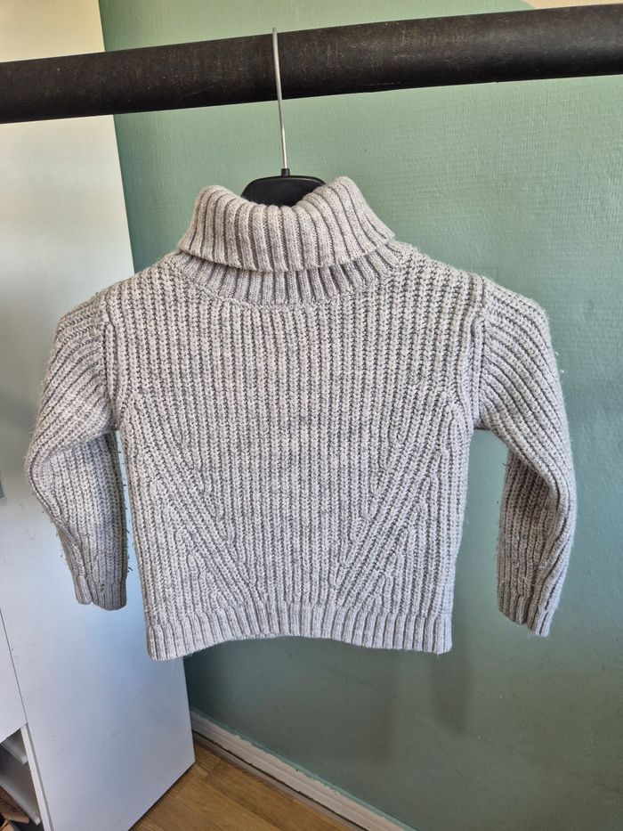 Pull gris