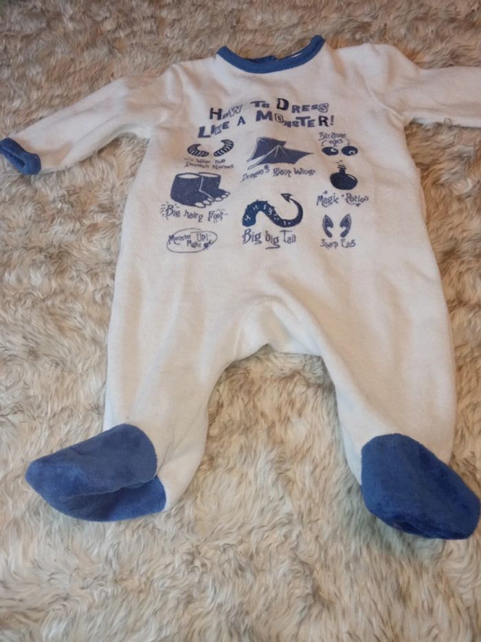 Pyjama 1 mois - photo numéro 2